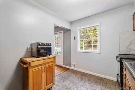 16 Meadow Road Cortlandt Manor NY 10548