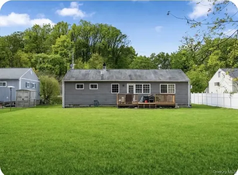 16 Meadow Road Cortlandt Manor NY 10548