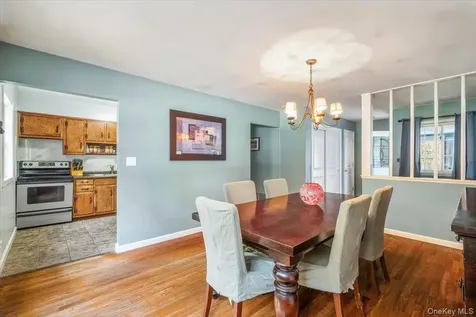 16 Meadow Road Cortlandt Manor NY 10548