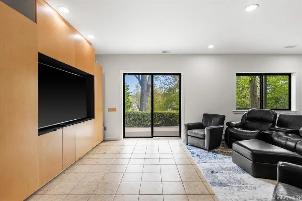 3 Lakeside Drive Rye NY 10580
