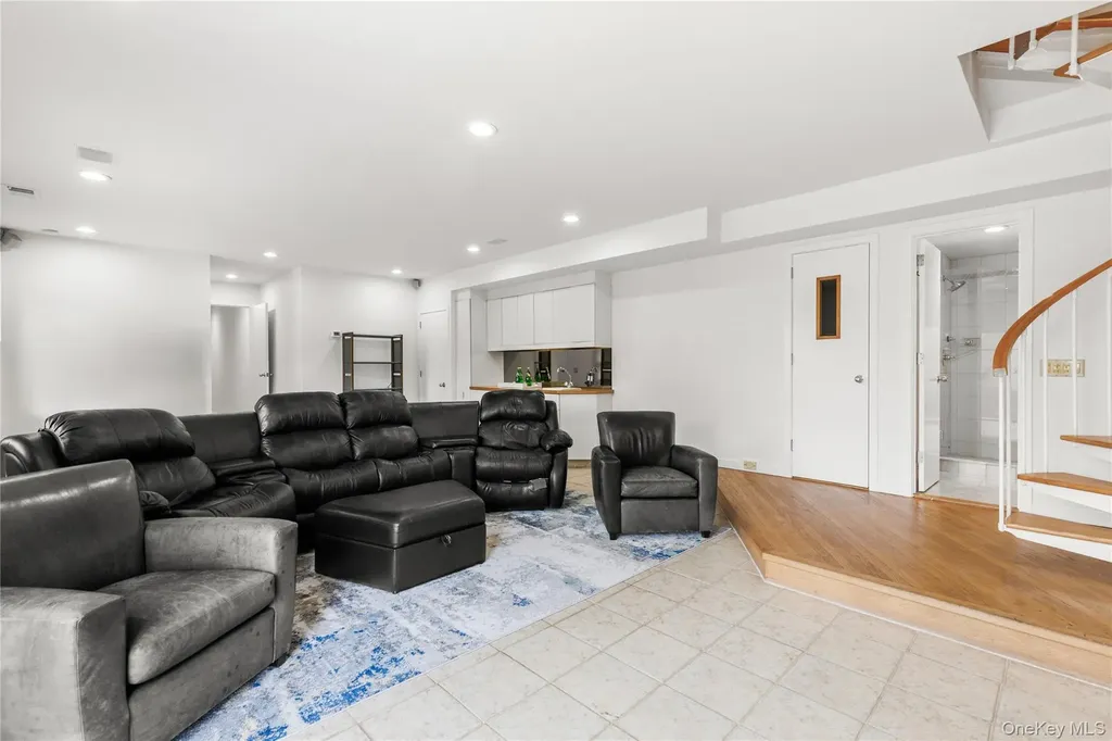 3 Lakeside Drive Rye NY 10580