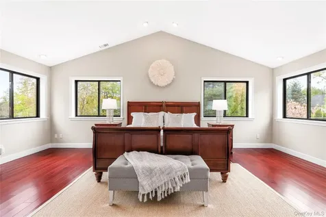 3 Lakeside Drive Rye NY 10580