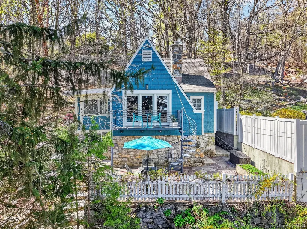 115 Tanglewylde Road Lake Peekskill NY 10537