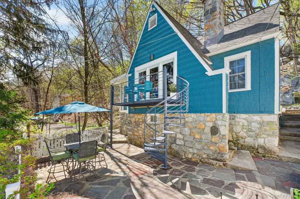 115 Tanglewylde Road Lake Peekskill NY 10537