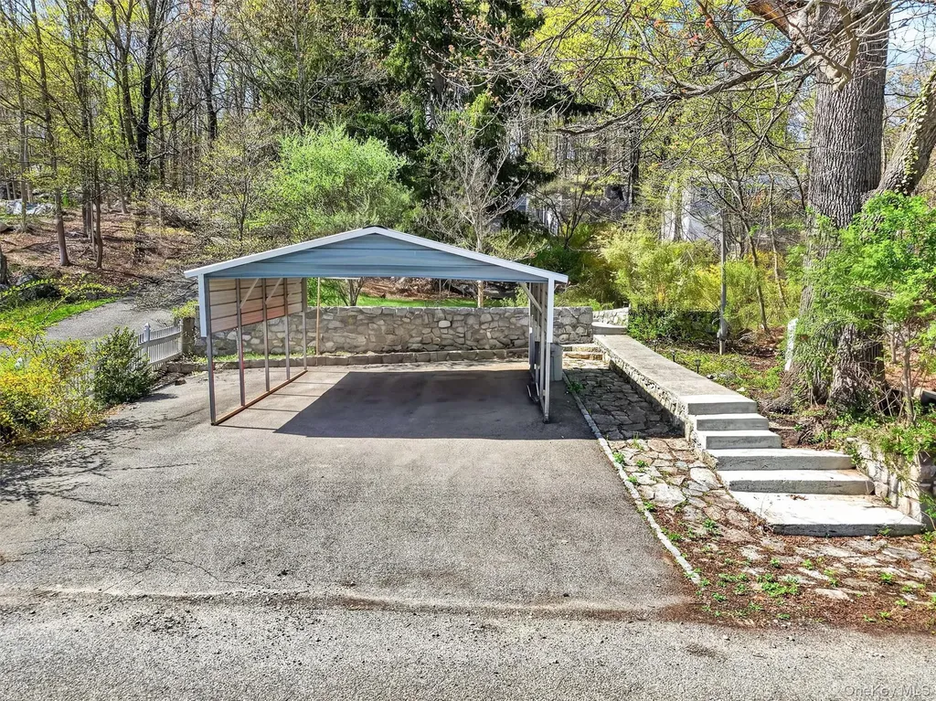 115 Tanglewylde Road Lake Peekskill NY 10537