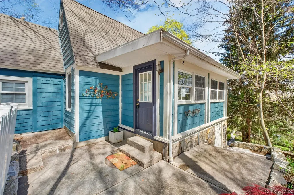 115 Tanglewylde Road Lake Peekskill NY 10537
