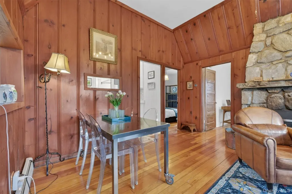 115 Tanglewylde Road Lake Peekskill NY 10537