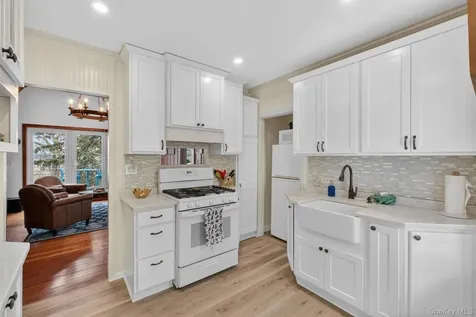 115 Tanglewylde Road Lake Peekskill NY 10537