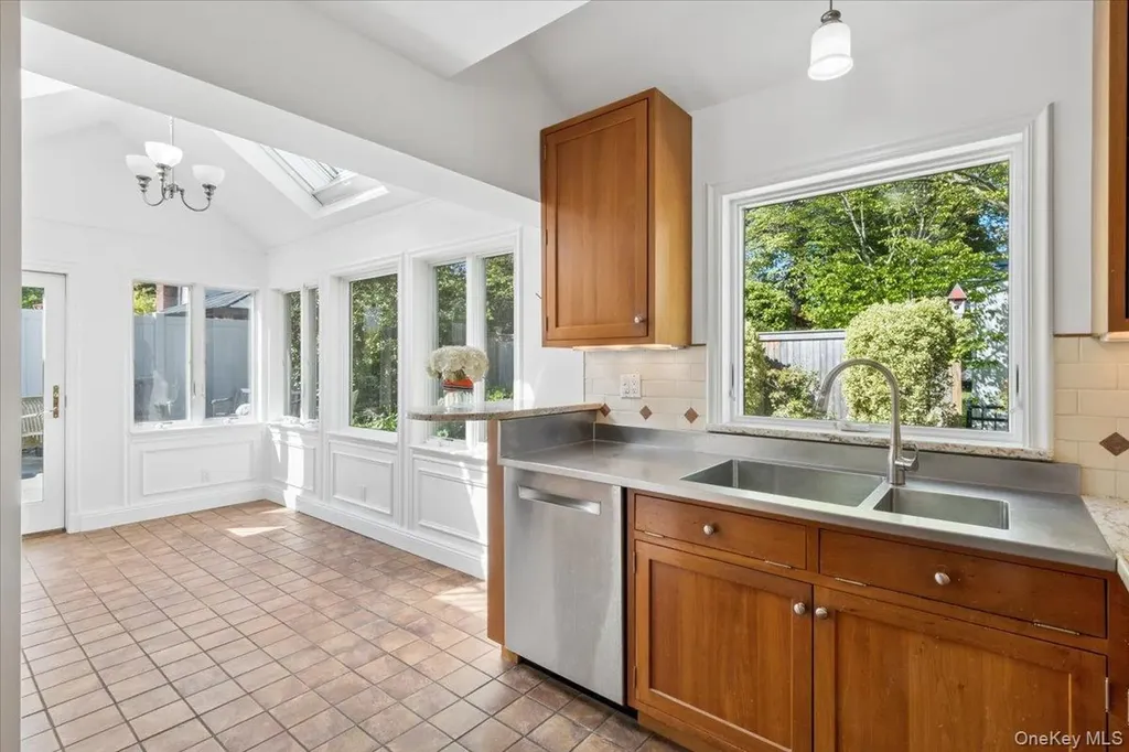 81 Sargent Road Scarsdale NY 10583