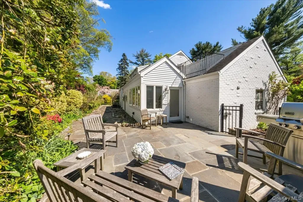 81 Sargent Road Scarsdale NY 10583