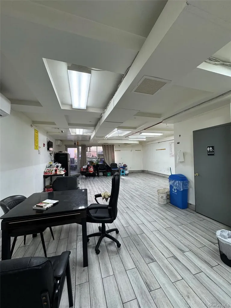 133-24 41st Road Flushing NY 11355