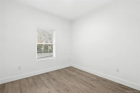 533 Greenwich Street Hempstead NY 11550