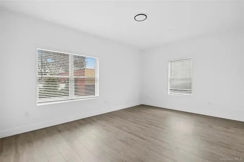 533 Greenwich Street Hempstead NY 11550