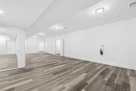 533 Greenwich Street Hempstead NY 11550