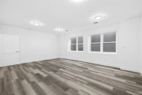 533 Greenwich Street Hempstead NY 11550