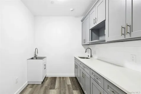 533 Greenwich Street Hempstead NY 11550