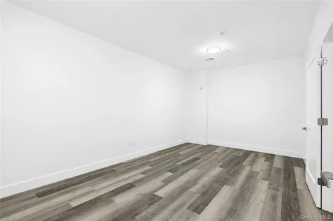 533 Greenwich Street Hempstead NY 11550