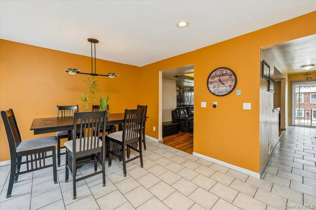 228 Calhoun Avenue Bronx NY 10465