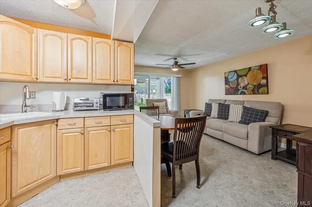 228 Calhoun Avenue Bronx NY 10465