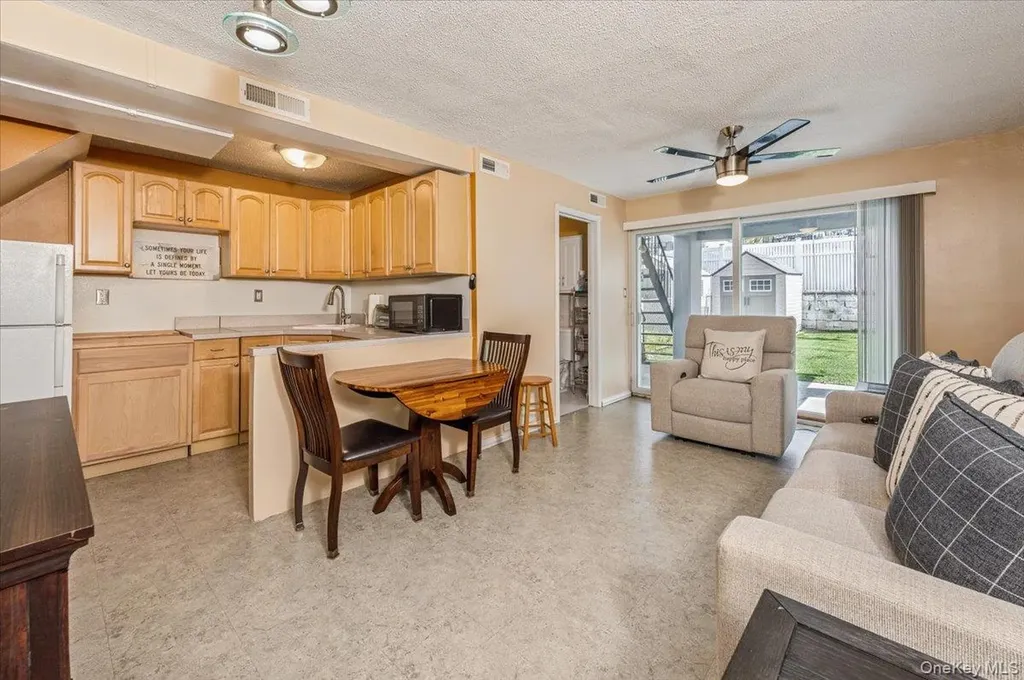 228 Calhoun Avenue Bronx NY 10465