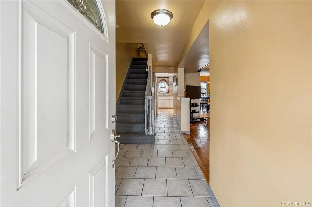 228 Calhoun Avenue Bronx NY 10465