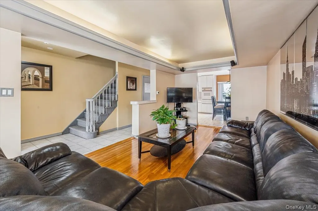 228 Calhoun Avenue Bronx NY 10465