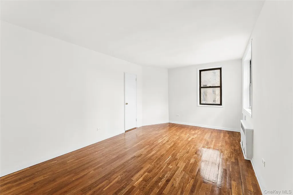 6645 Broadway Bronx NY 10471