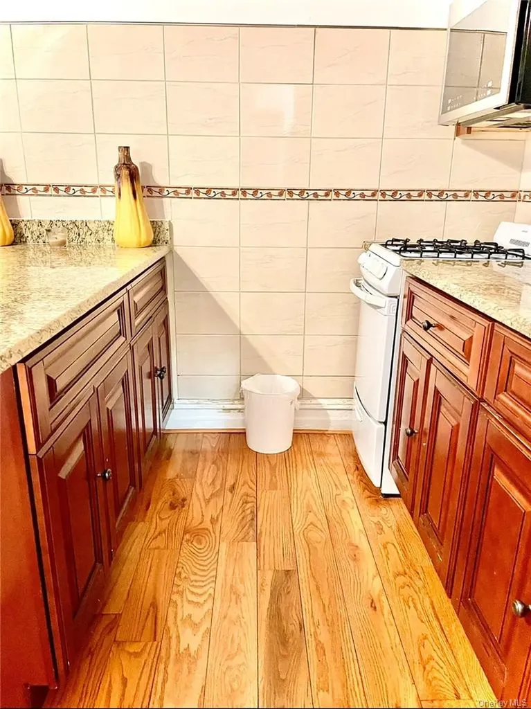 941 Jerome Avenue Bronx NY 10452