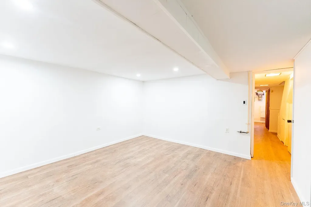 140-07 68th Drive Flushing NY 11367