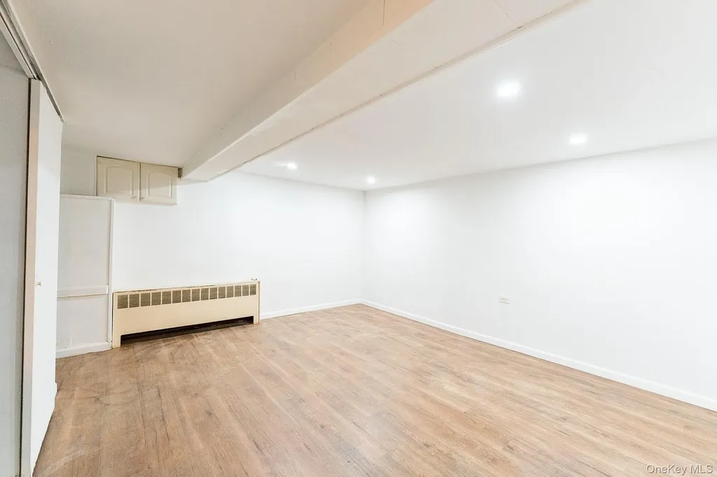 140-07 68th Drive Flushing NY 11367