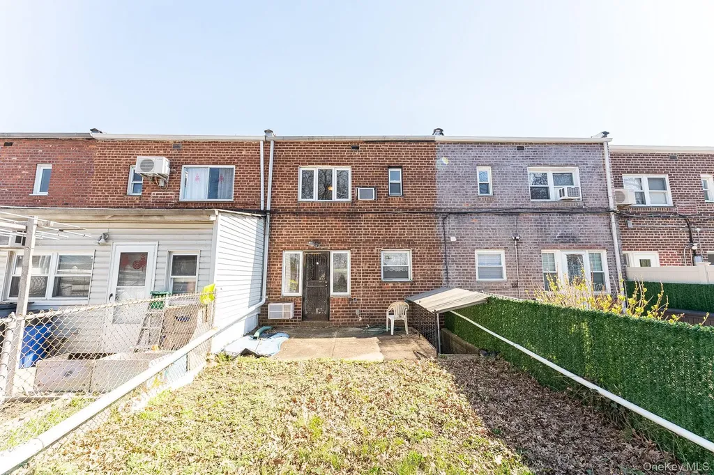 140-07 68th Drive Flushing NY 11367