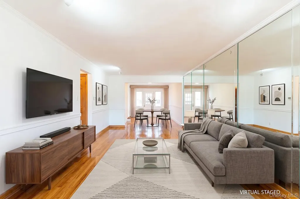 140-07 68th Drive Flushing NY 11367