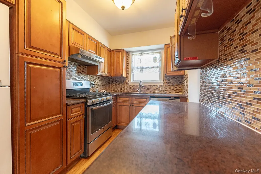 140-07 68th Drive Flushing NY 11367