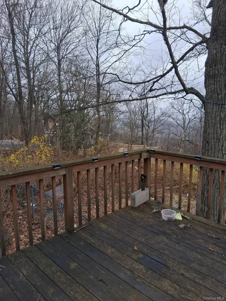 26 Oakwood Trail S Monroe NY 10950