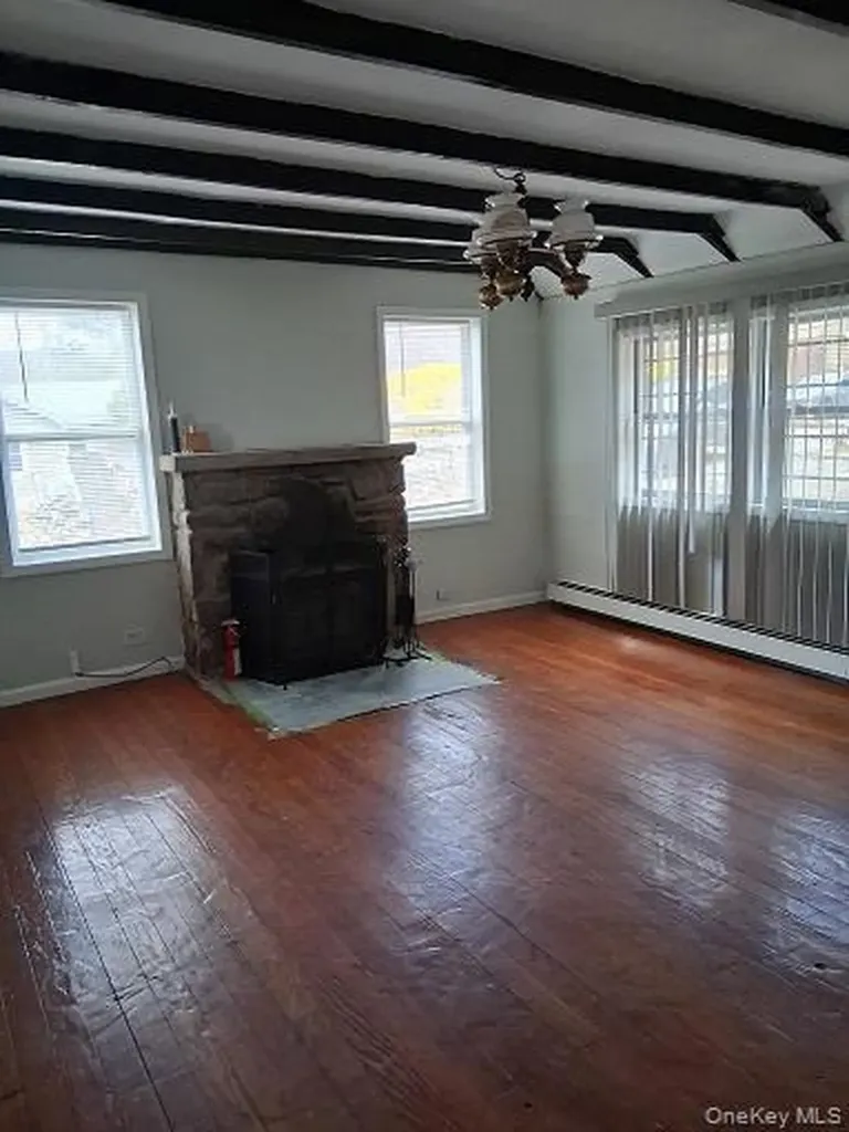 26 Oakwood Trail S Monroe NY 10950