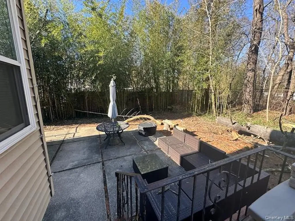 21 Ruby Lane Huntington Station NY 11746