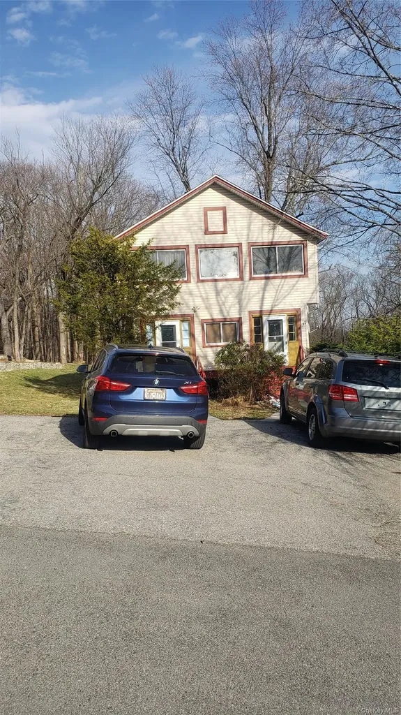 6 Stowe Road Peekskill NY 10566