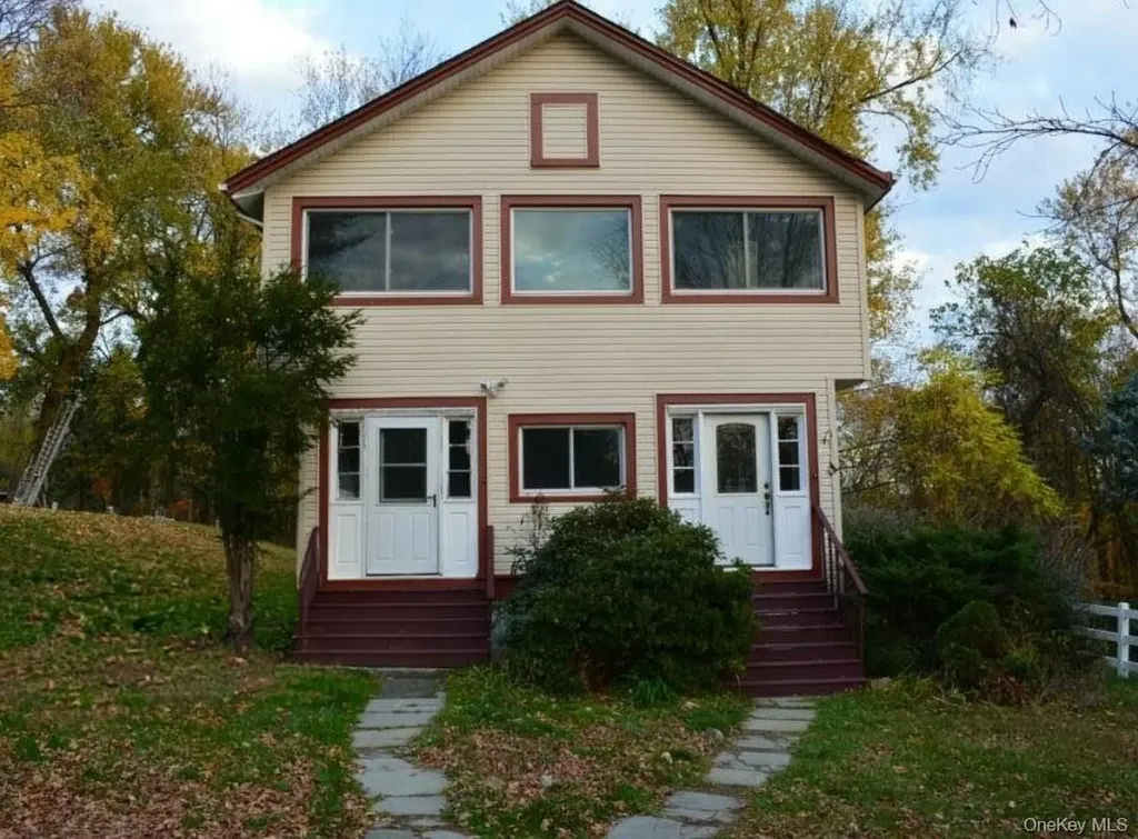 6 Stowe Road Peekskill NY 10566