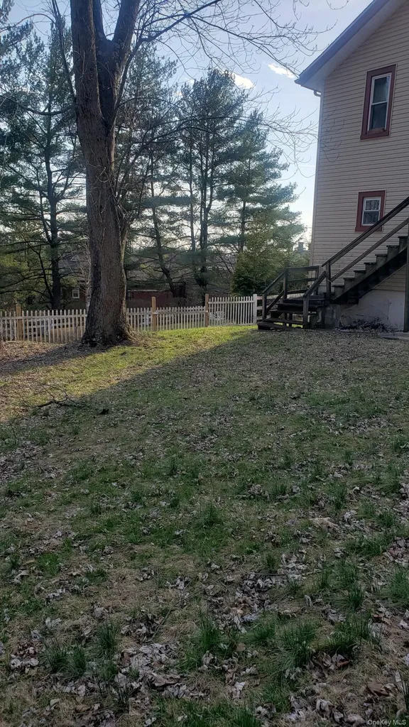 6 Stowe Road Peekskill NY 10566