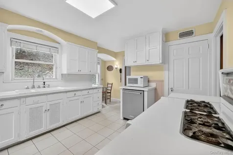 427 Westchester Avenue White Plains NY 10604