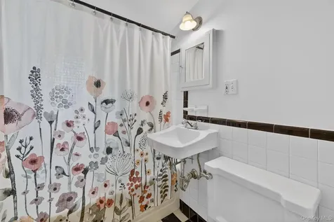 427 Westchester Avenue White Plains NY 10604
