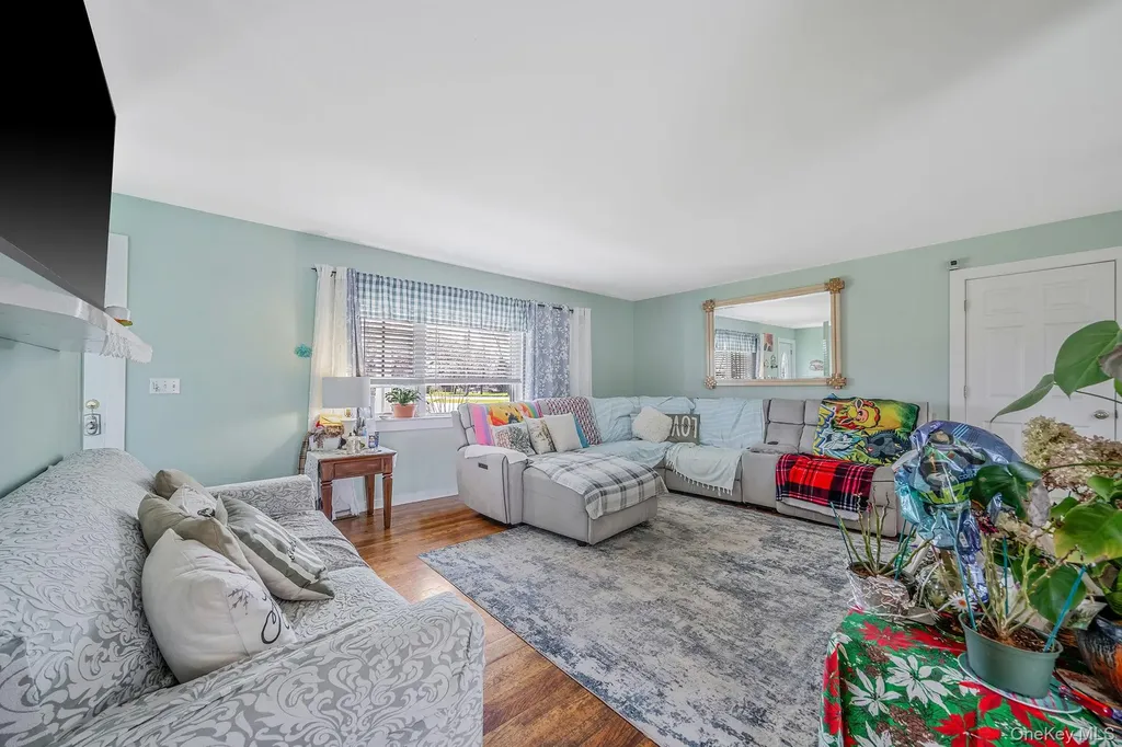 36595 County Road 48 Peconic NY 11958