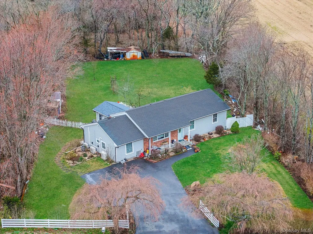 36595 County Road 48 Peconic NY 11958