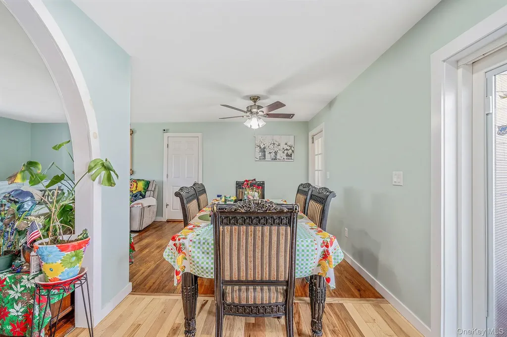 36595 County Road 48 Peconic NY 11958