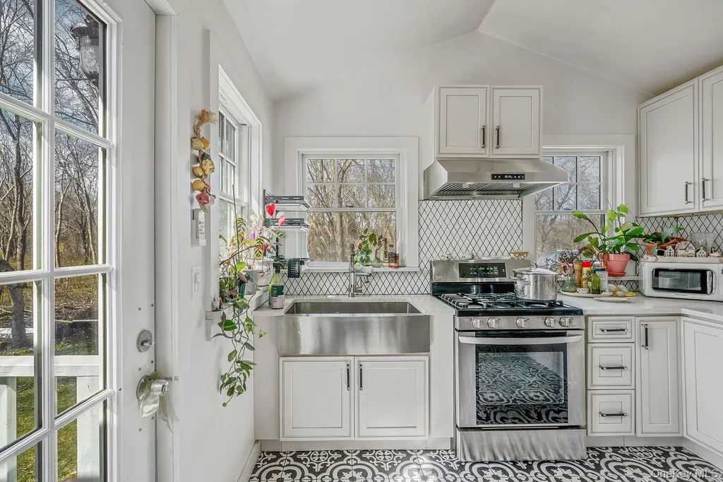 36595 County Road 48 Peconic NY 11958
