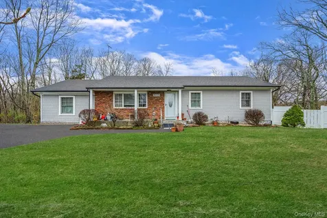 36595 County Road 48 Peconic NY 11958