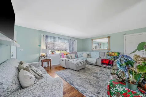 36595 County Road 48 Peconic NY 11958
