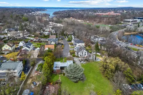 11 Valley View Road Great Neck NY 11021