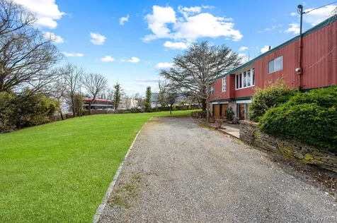 11 Valley View Road Great Neck NY 11021