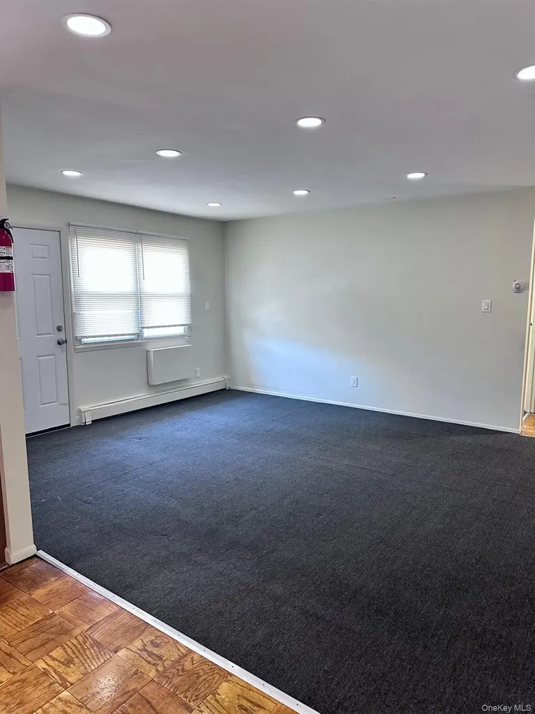1 E Hemlock Drive Bay Shore NY 11706